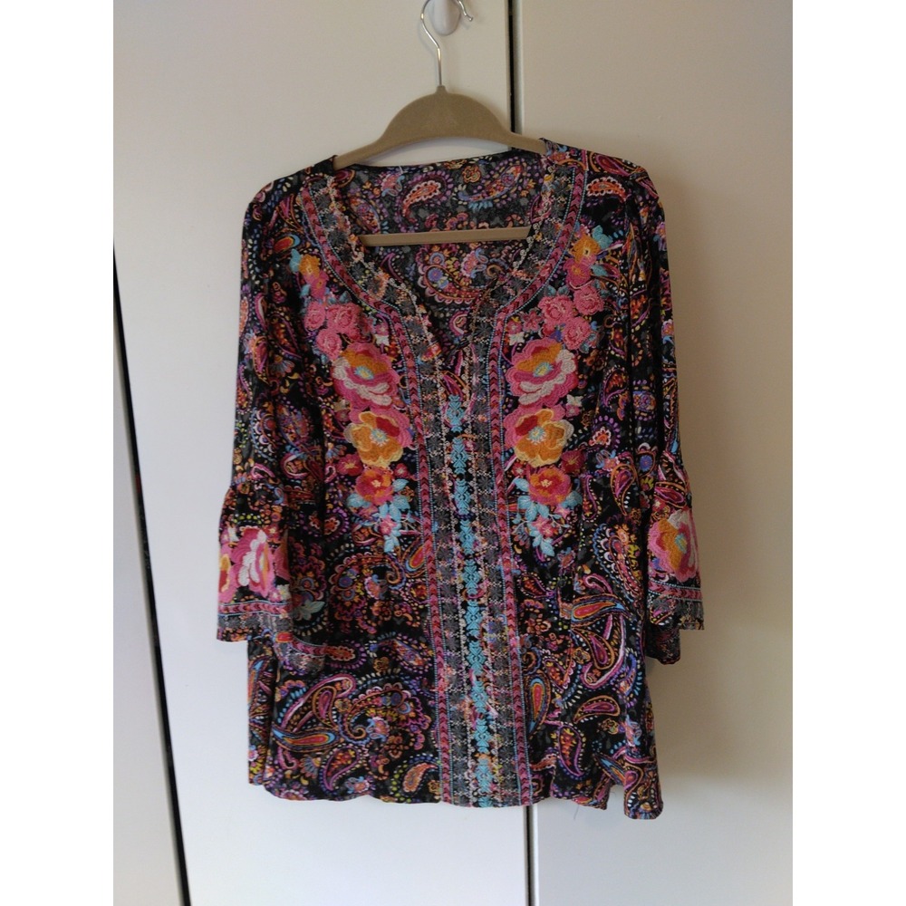 Savanna Jane Floral Embroidered Tunic Top Size 1x Fits XL Bell Sleeve Boho